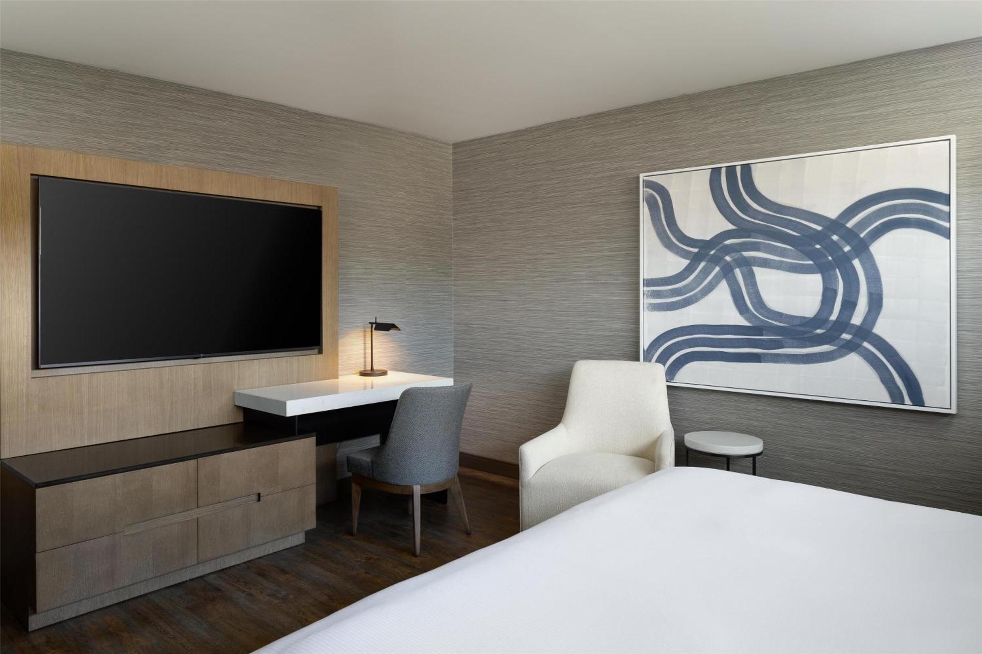 Doubletree By Hilton Вест-Келоуна Экстерьер фото