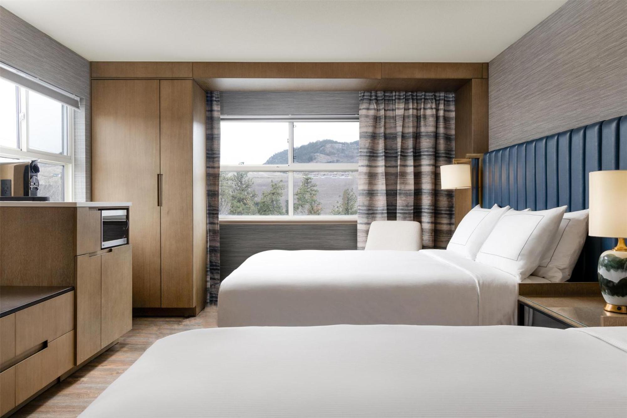 Doubletree By Hilton Вест-Келоуна Экстерьер фото